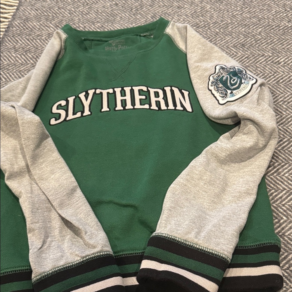 Harry Potter Slytherin Kids Sweatshirt - Green & Gray LIKE NEW
